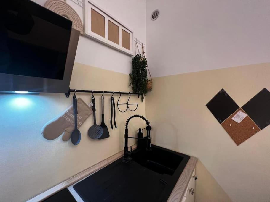 La Regina Delle Locazioni Ai Navigli 1 Apartment Milan Luaran gambar